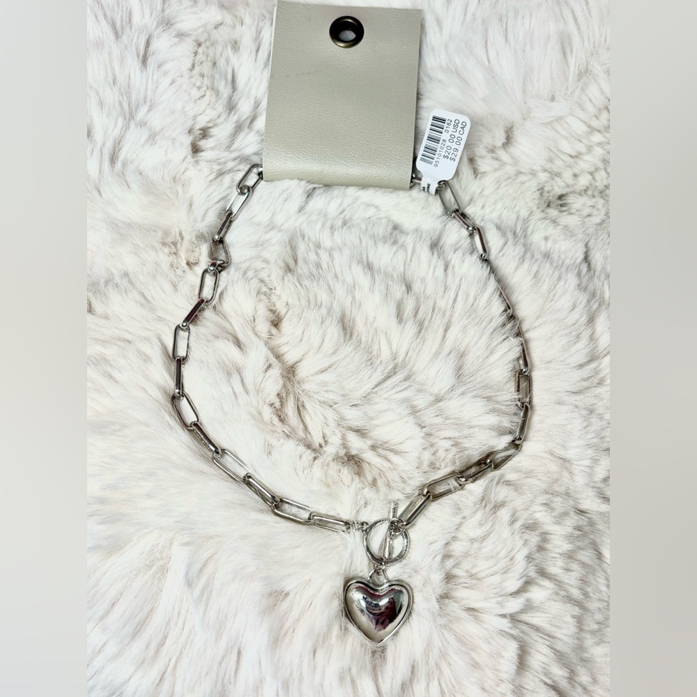 Urban Outfitters Rhinestone Crystal Heart Necklace - Picture 8 of 11